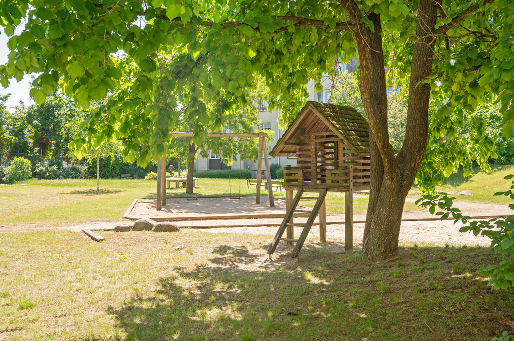 Hofseite Spielplatz